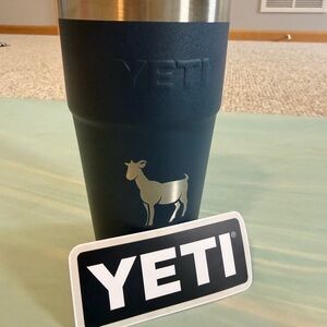 YETI official PLAYERS 🐐 Navy Blue Rambler Tumbler - Brand New Pristine Condition